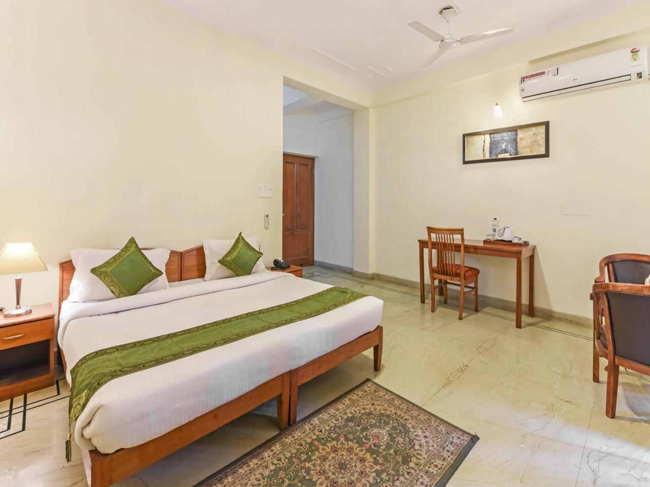 Treebo Trip The Nest Corporate Hotel Greater Noida Ngoại thất bức ảnh